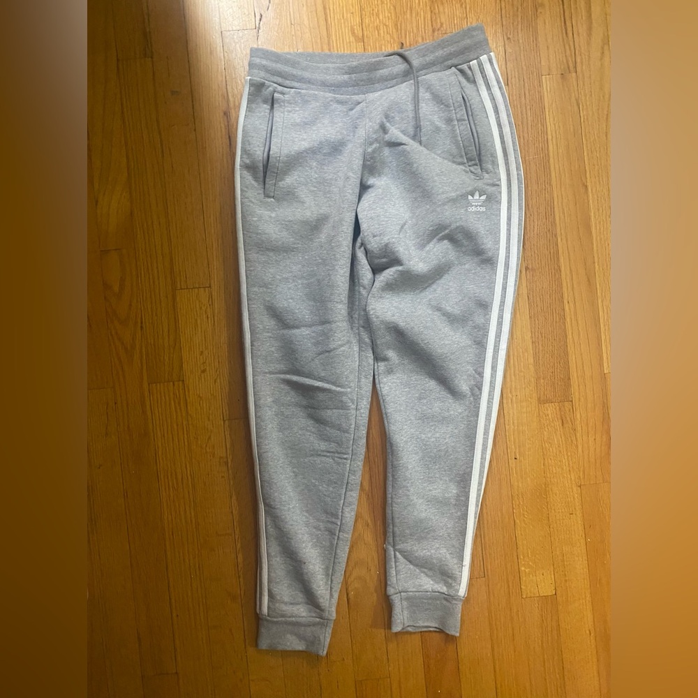 adidas gray 3 stripes sweatpants
